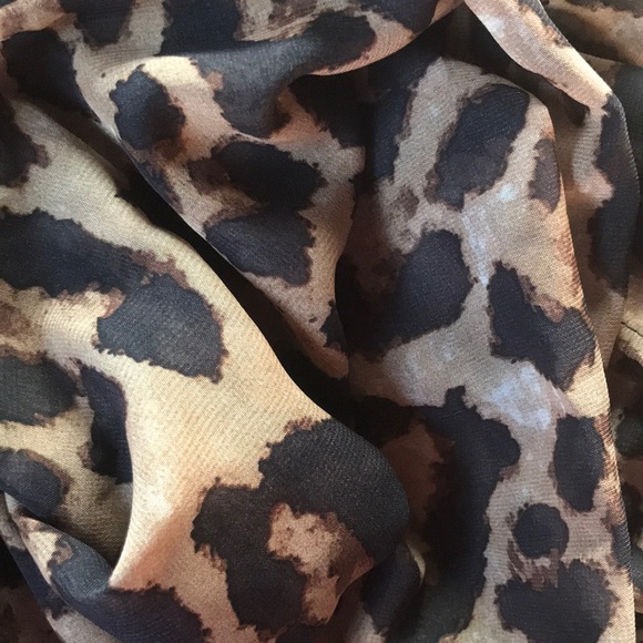 New! Leopard Cover Up - Picture 4 of 4